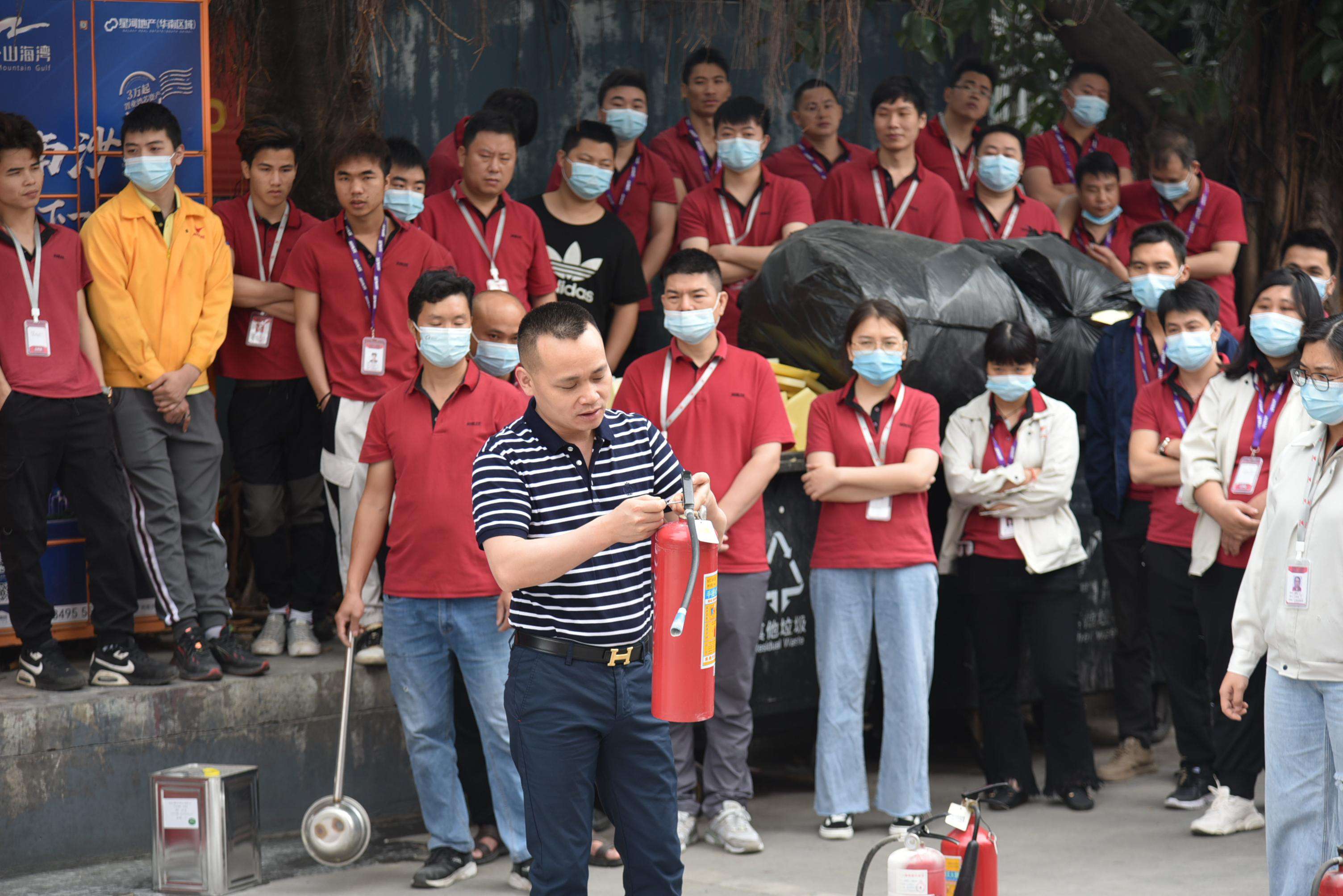 萬利科技夏季消防演習(xí) 萬利科技夏季消防演習(xí)